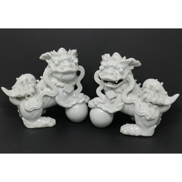Japanese Ceramic Porcelain Guardian Foo Dogs Figurine Statues Made in Japan - Picture 1 of 16